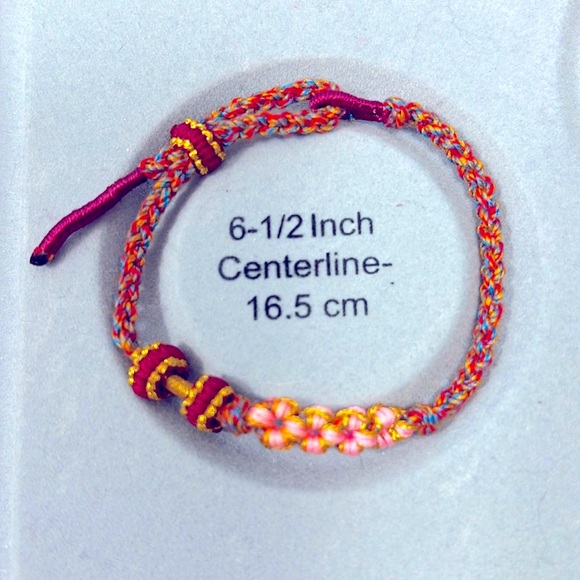 🆕 PEACH BLOSSOM KNOT DESIGN BRACELET ADJUSTABLE FEMALE HAND RED COLOR - Picture 3 of 3